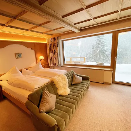 Aparthotel Alkira