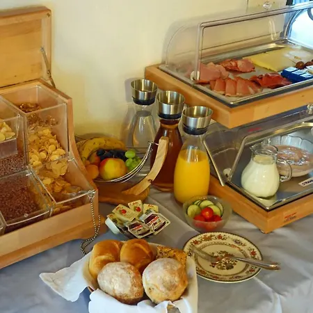 Aparthotel Alkira 3*